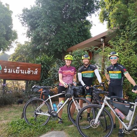 Romyen House Hotell Ban Nong Nam Khan Exteriör bild