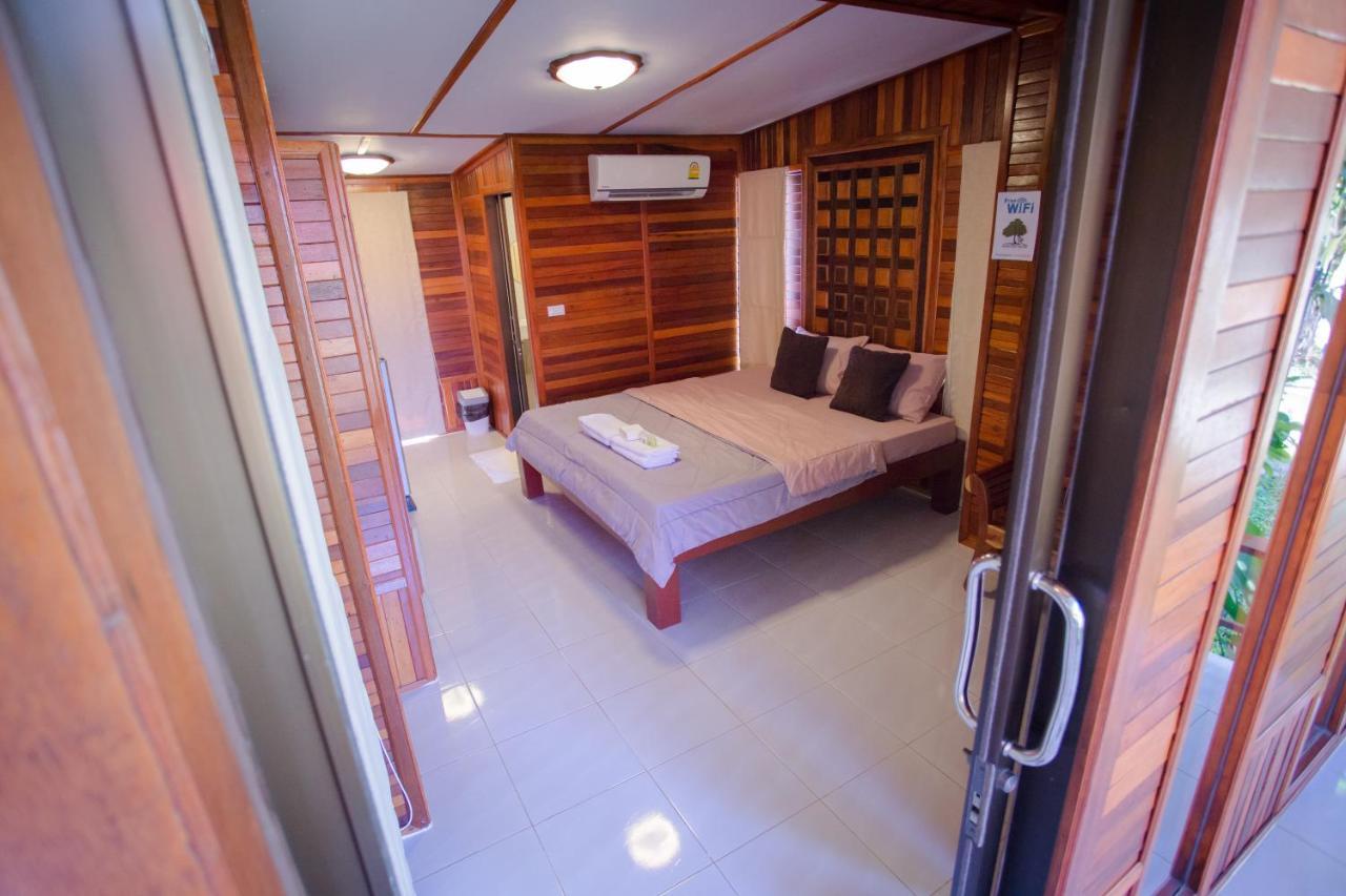 Romyen House Hotell Ban Nong Nam Khan Exteriör bild