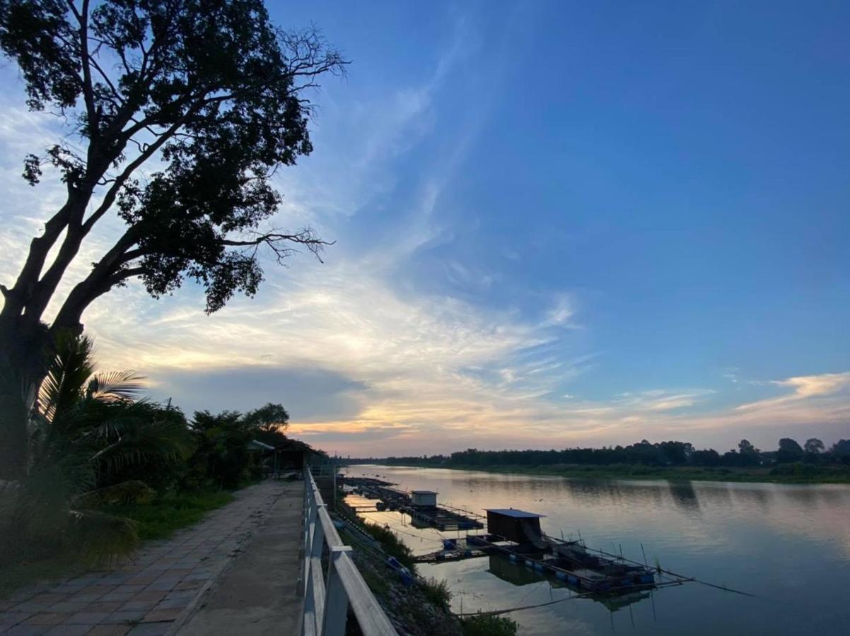 Romyen House Hotell Ban Nong Nam Khan Exteriör bild