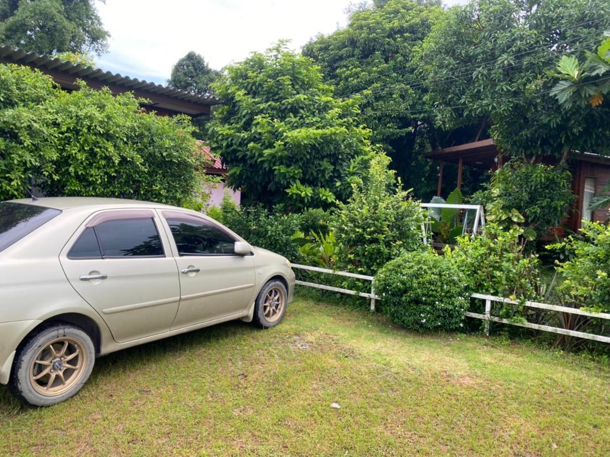 Romyen House Hotell Ban Nong Nam Khan Exteriör bild