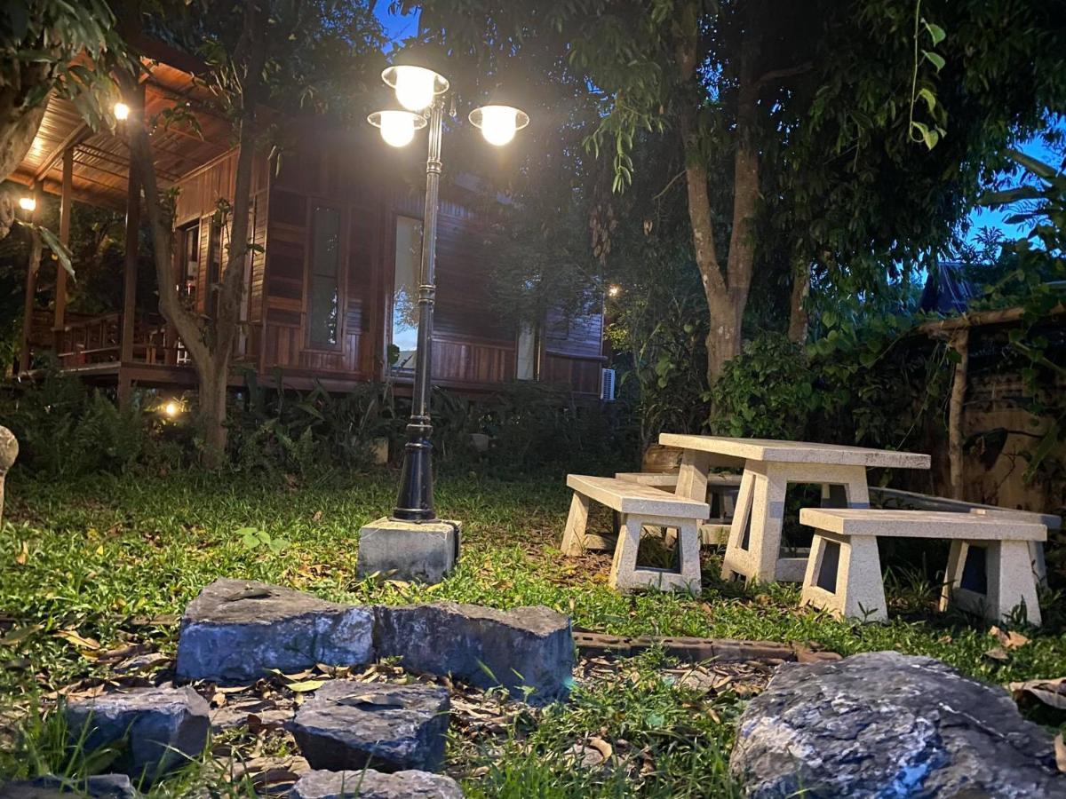 Romyen House Hotell Ban Nong Nam Khan Exteriör bild