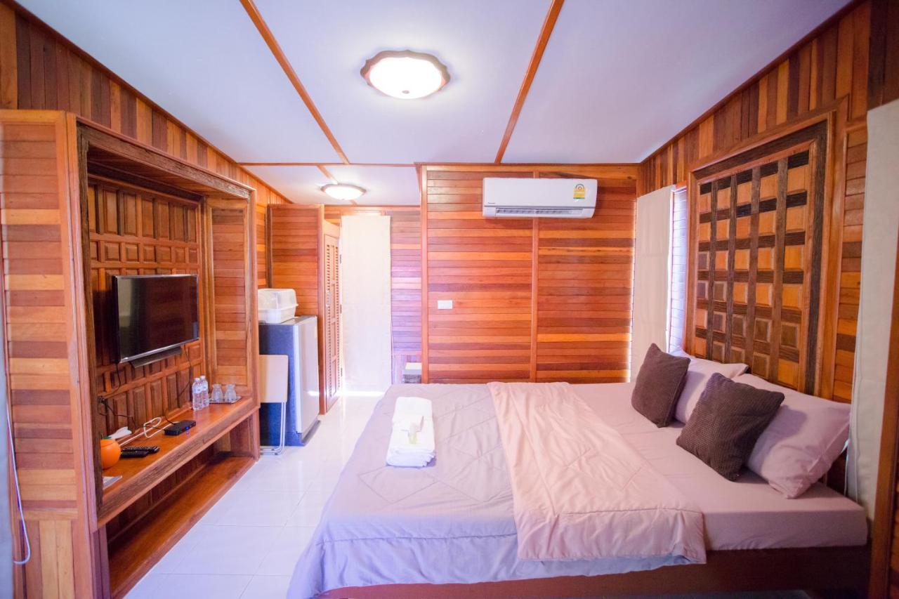 Romyen House Hotell Ban Nong Nam Khan Exteriör bild