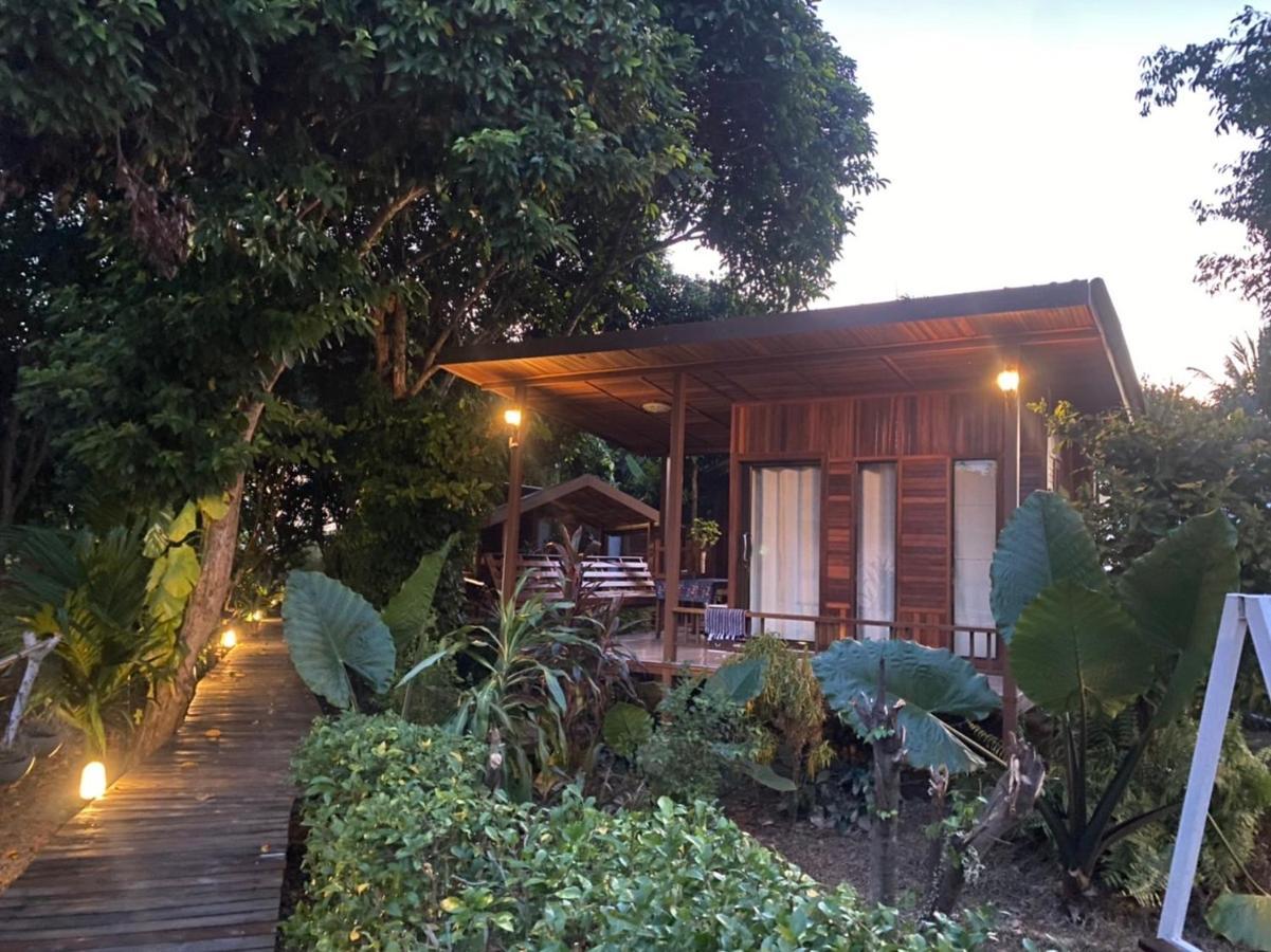 Romyen House Hotell Ban Nong Nam Khan Exteriör bild