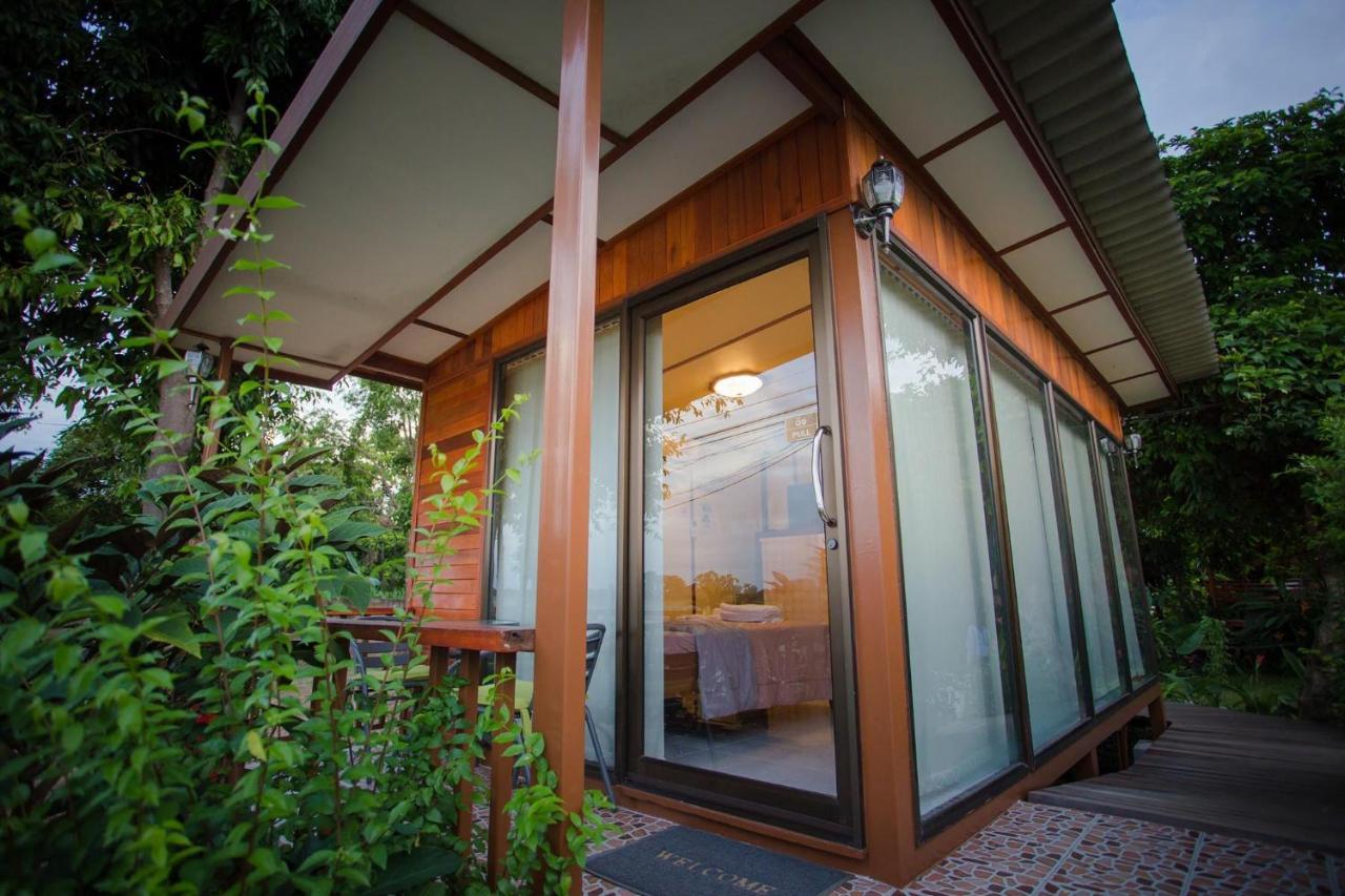 Romyen House Hotell Ban Nong Nam Khan Exteriör bild