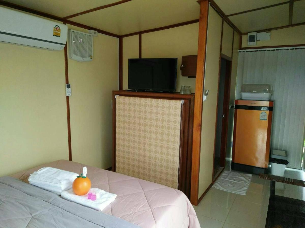 Romyen House Hotell Ban Nong Nam Khan Exteriör bild