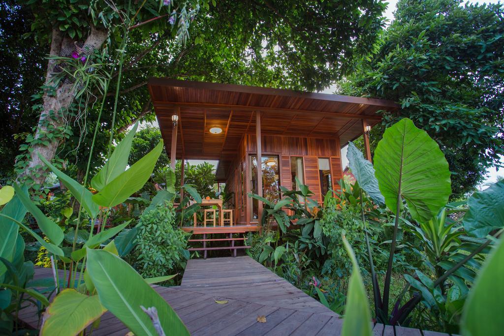 Romyen House Hotell Ban Nong Nam Khan Exteriör bild